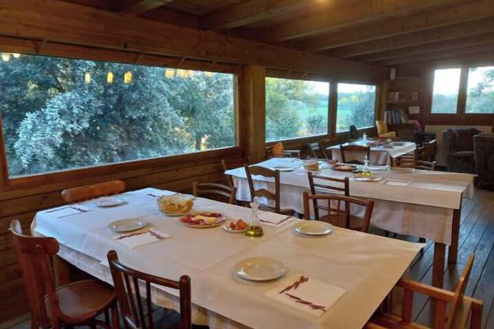 Dining 3 of 6