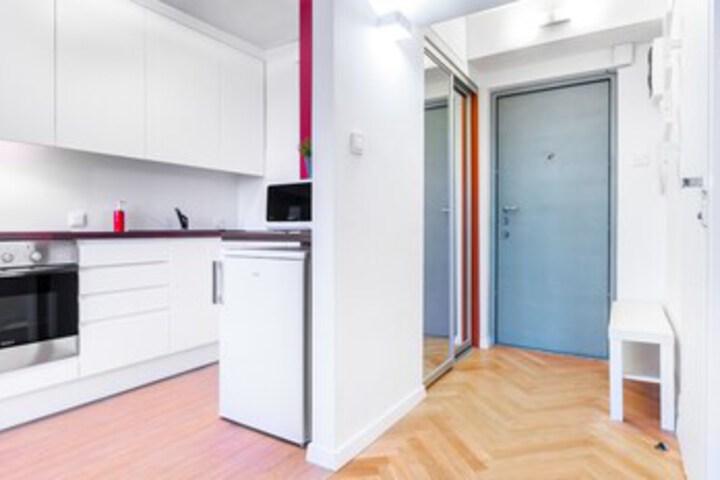 Room 9 of 13