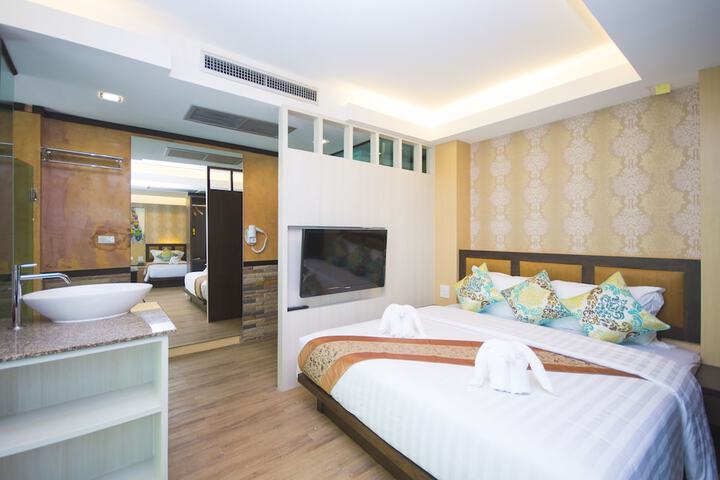 Room 14 of 119