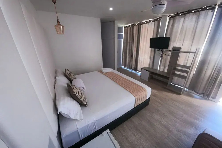 Room 3 of 20