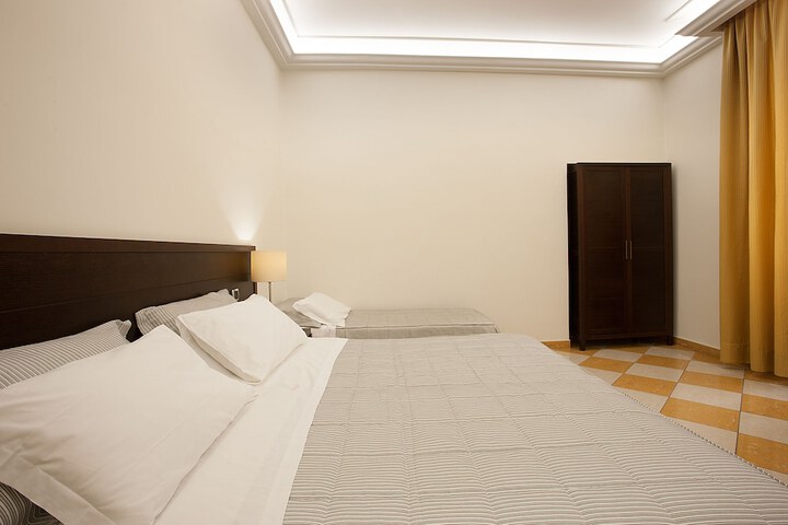 Room 5 of 35