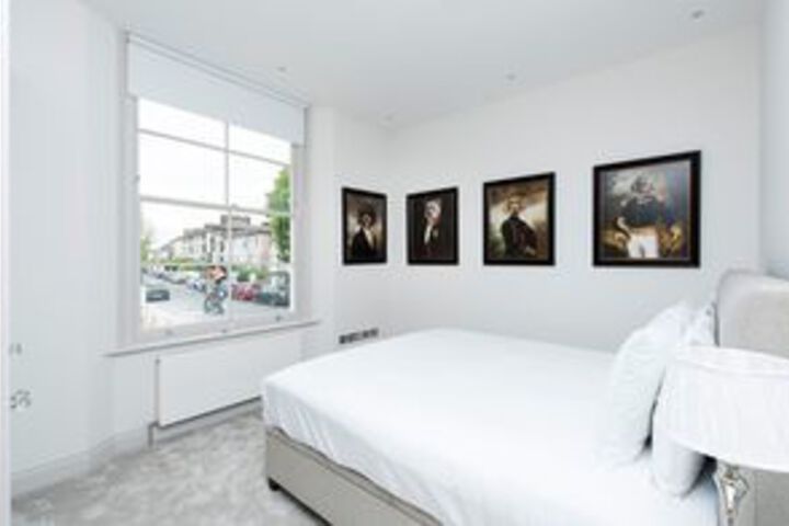 Room 6 of 23