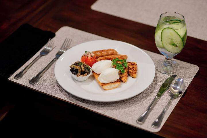 Breakfast/Coffee Service 123 of 131