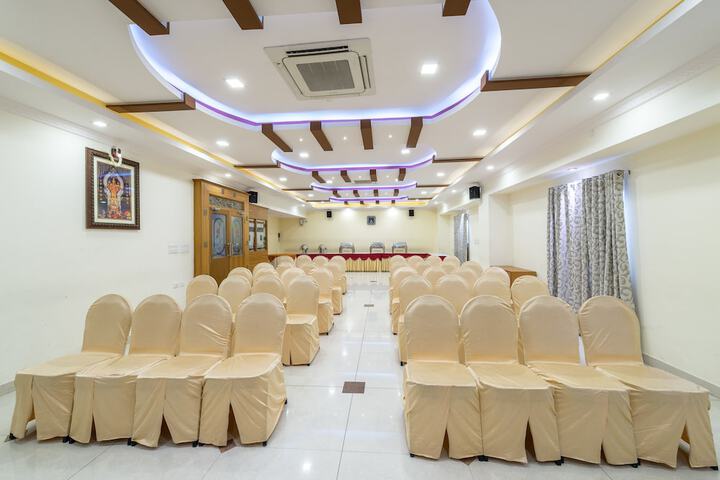 Ballroom/Hall 39 of 41