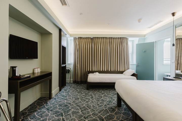 Room 150 of 263