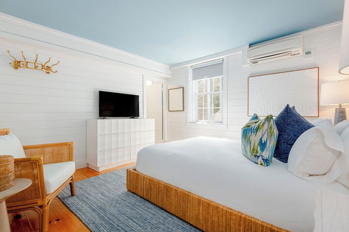Room 8 of 70