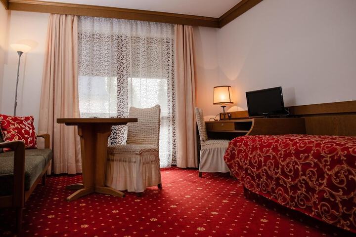 Room 31 of 65