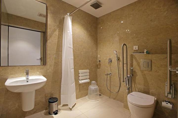 Room 14 of 31