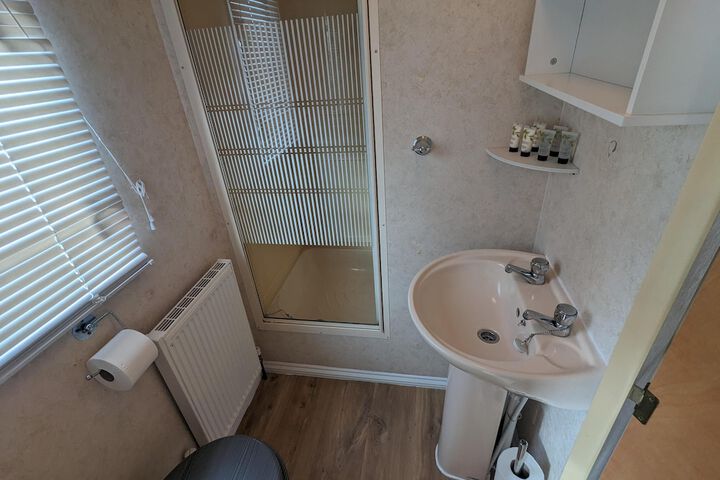 Room 15 of 28