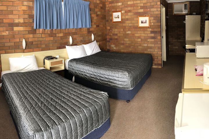 Room 8 of 26