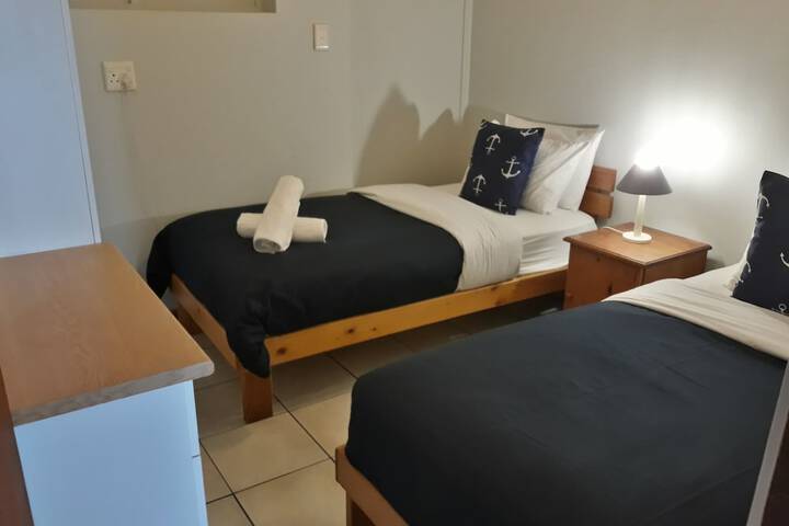 Room 26 of 163