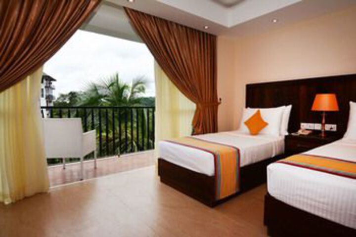 Room 6 of 30