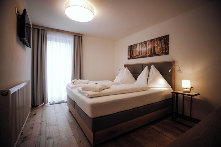 Room 8 of 73