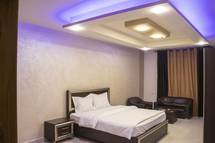 Room 2 of 29