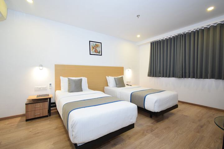 Room 34 of 61
