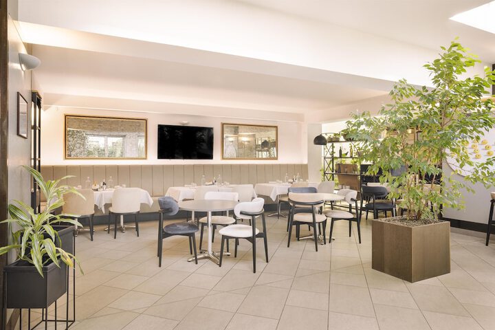 Hotel Lobby