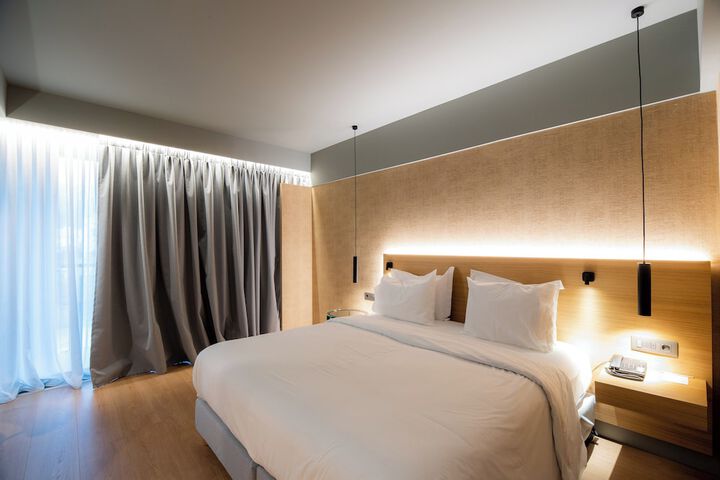 Room 32 of 82