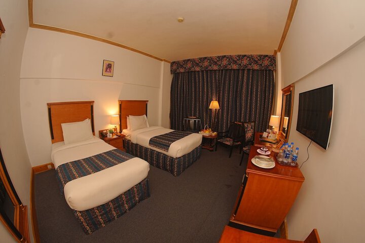Room 22 of 32