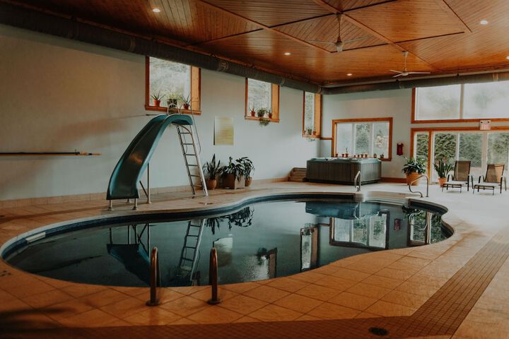 Pool 68 of 91