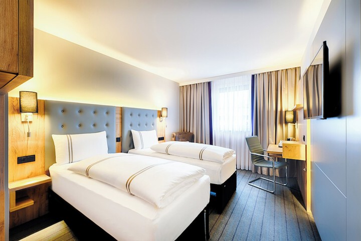Room 27 of 75