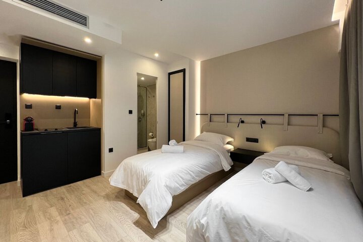 Room 9 of 49