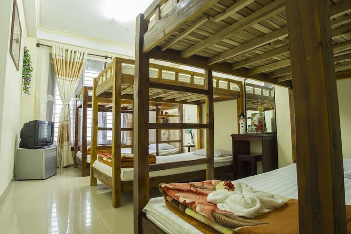 Room 18 of 38