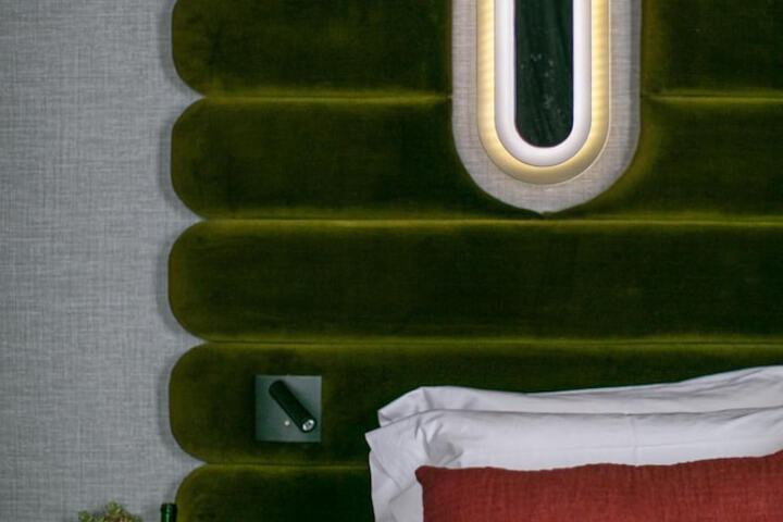 Room 10 of 28