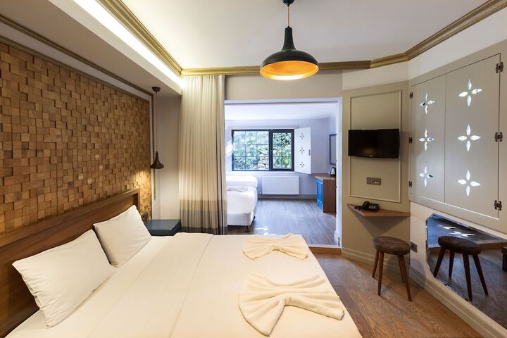 Room 7 of 36