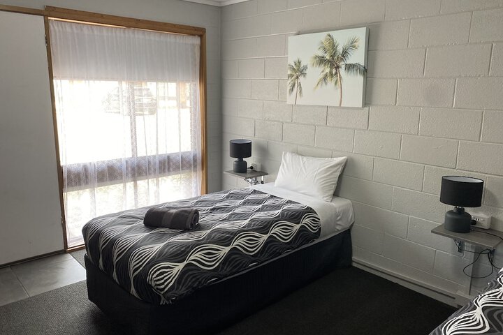 Room 5 of 43