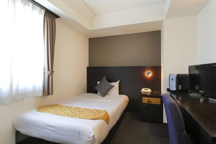 Room 21 of 40