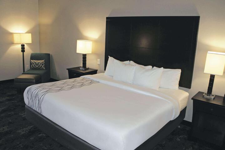 1 King Bed Accessible Room Roll in Shower (9 of 10)