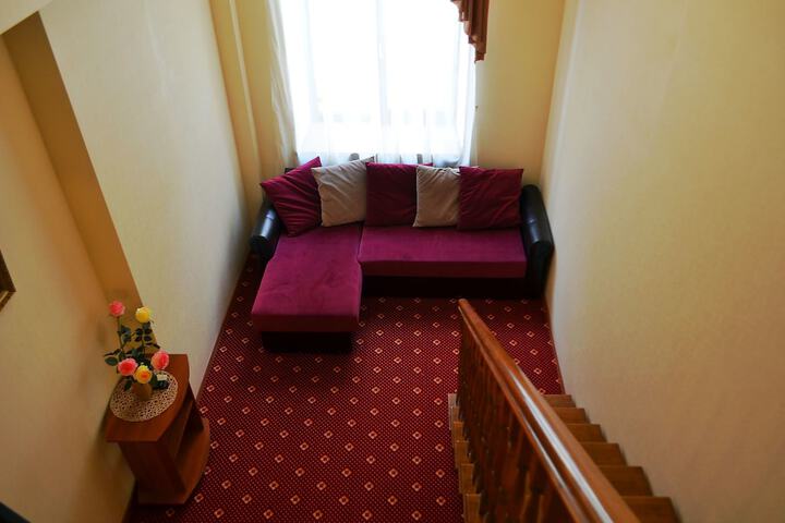Room 13 of 115