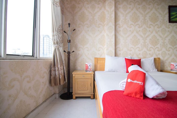 Room 2 of 29