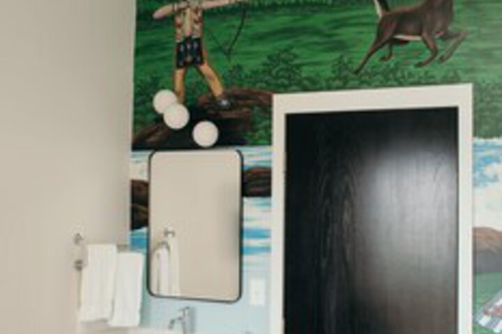 Room 103 of 510