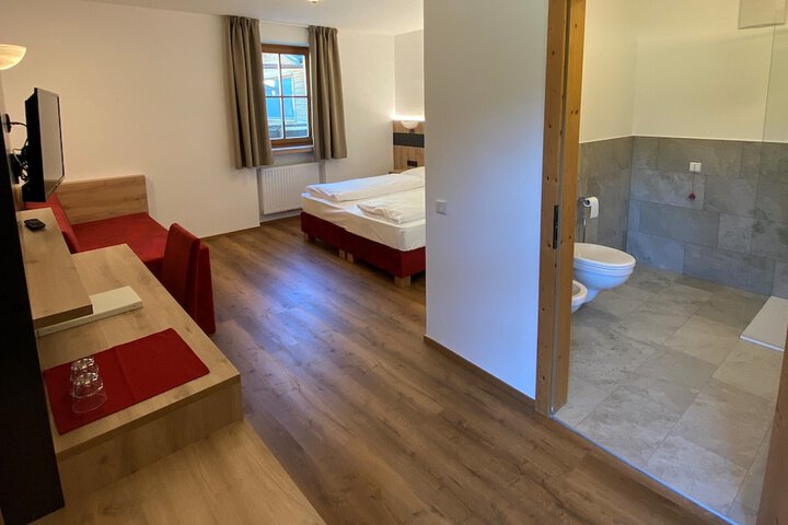Room 21 of 61