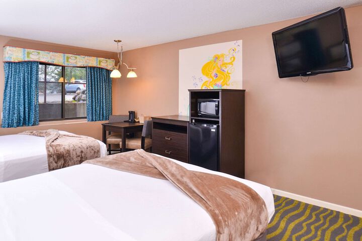 2 Queen Beds (22 of 27)