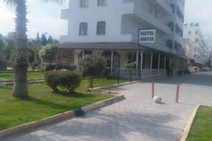 Has Hotel