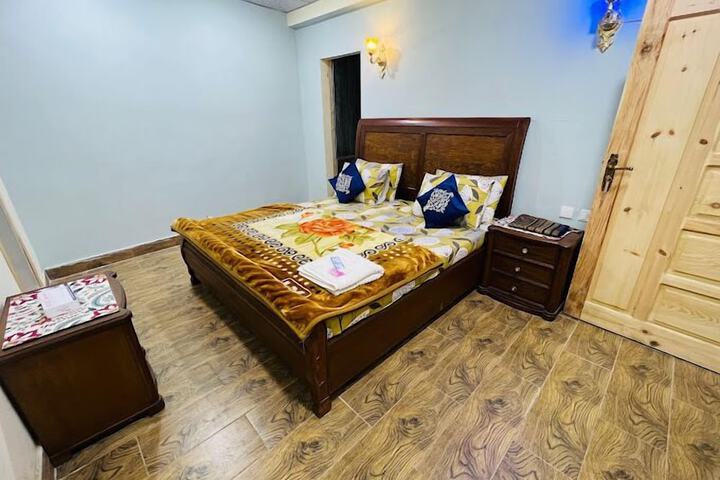 Room 2 of 19