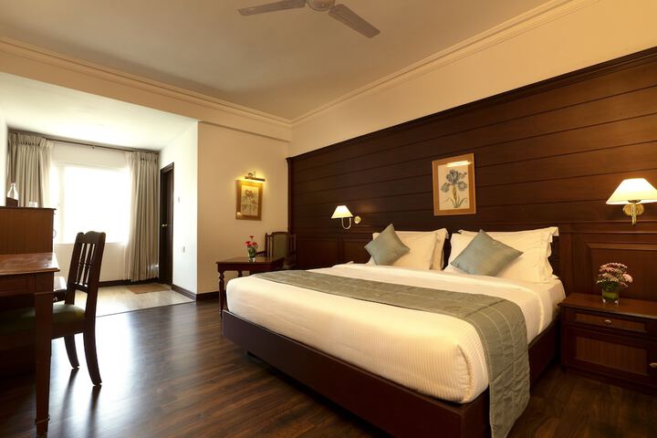 Room 14 of 37