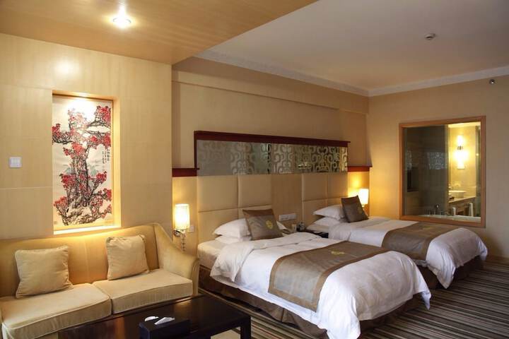 Room 11 of 27