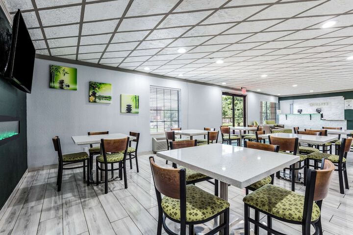 Breakfast/Coffee Service 26 of 40