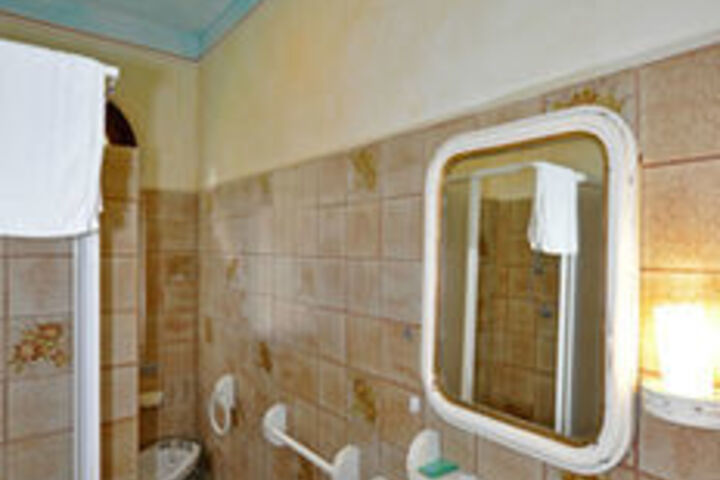 Room 4 of 51