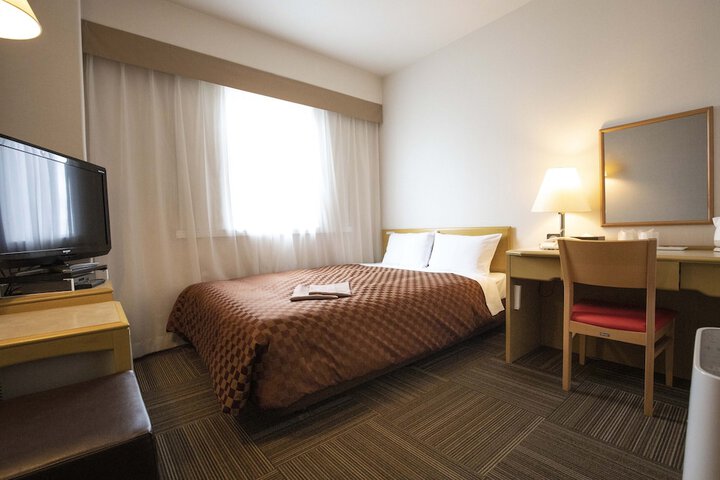 Room 17 of 36