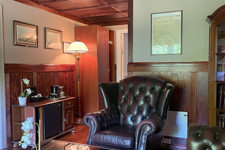 Room 41 of 106