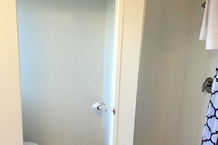 Room 10 of 17