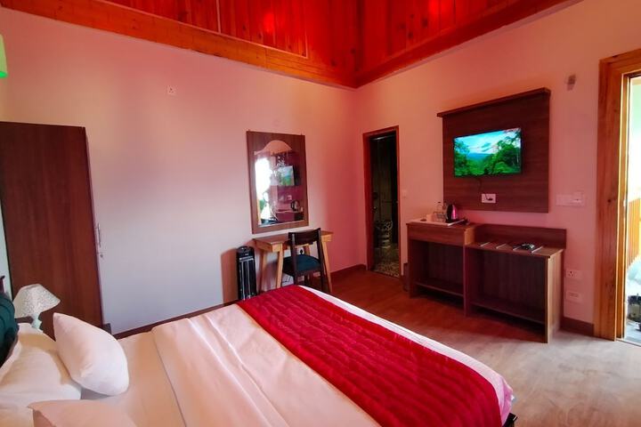 Room 2 of 31