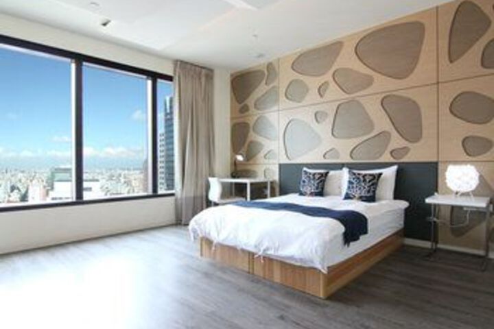 Room 27 of 52