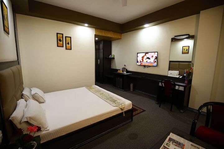 Room 7 of 42