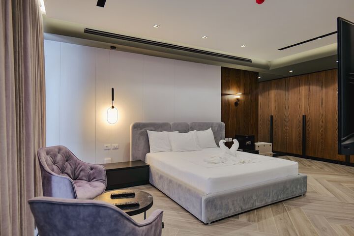 Room 55 of 148