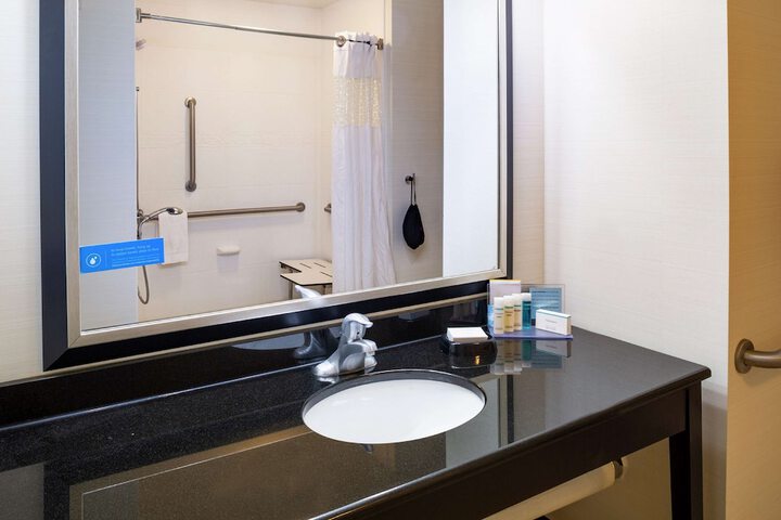 Bathroom shower